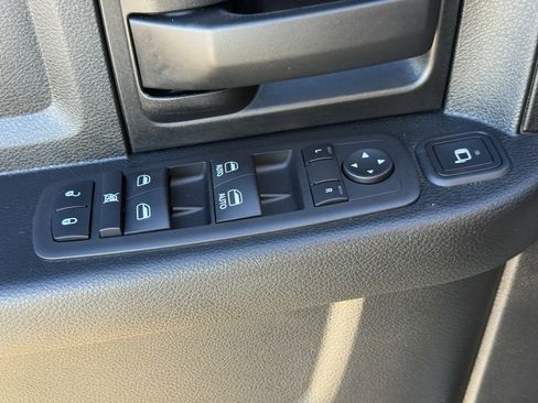 Used 2024 RAM 5500 Tradesman w/ Chrome Appearance Group image 25