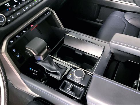 Used 2026 Toyota Tundra Platinum AWD/4WD image 16