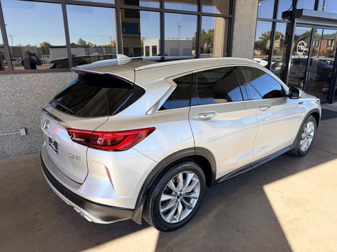 Used 2019 INFINITI QX50 Luxe w/ Navigation Package image 37