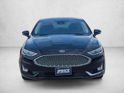 Used 2019 Ford Fusion Energi Titanium FWD image 2