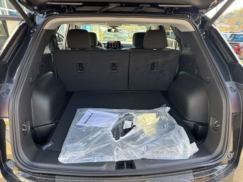 New 2025 Chevrolet Blazer LT w/ Convenience Package image 25