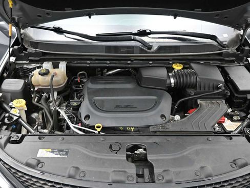 Used 2020 Chrysler Pacifica Touring-L w/ Advanced Safetytec Group AWD/4WD image 21