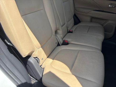 Used 2017 Mitsubishi Outlander SEL AWD/4WD image 17