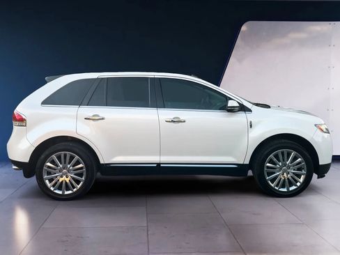 Used 2015 Lincoln MKX FWD w/ Equipment Group 102A image 25