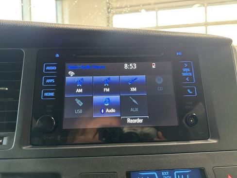 Used 2017 Toyota Sienna LE image 17