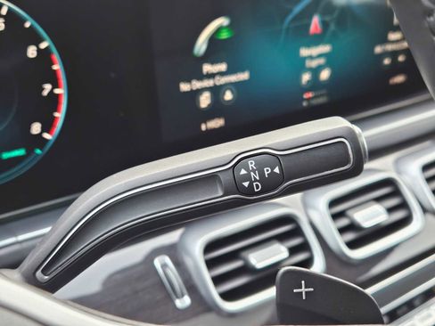 Used 2020 Mercedes-Benz GLS 450 4MATIC image 31