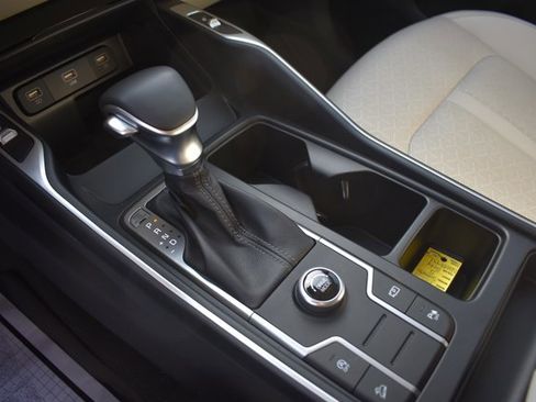 Used 2022 Kia Sorento S image 27