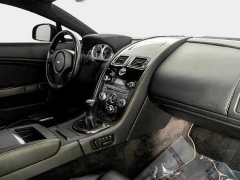 Used 2015 Aston Martin V8 Vantage GT RWD image 42