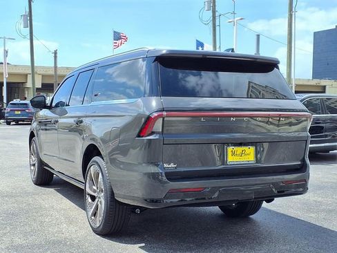 New 2026 Lincoln Navigator L Black Label AWD/4WD image 6