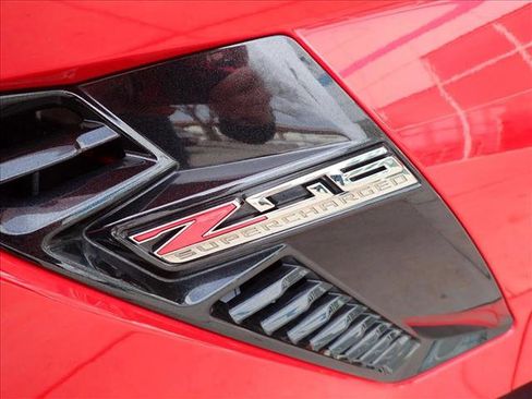 Used 2016 Chevrolet Corvette Z06 w/ 3LZ Preferred Equipment Group image 9