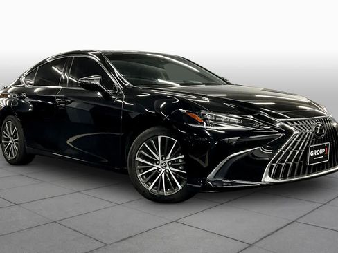 Used 2024 Lexus ES 300h w/ Premium Package FWD image 3