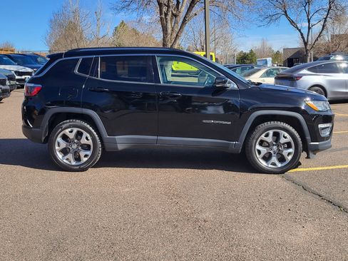 Used 2018 Jeep Compass Limited image 2