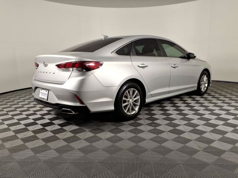 Used 2018 Hyundai Sonata SE w/ Cargo Package FWD image 5