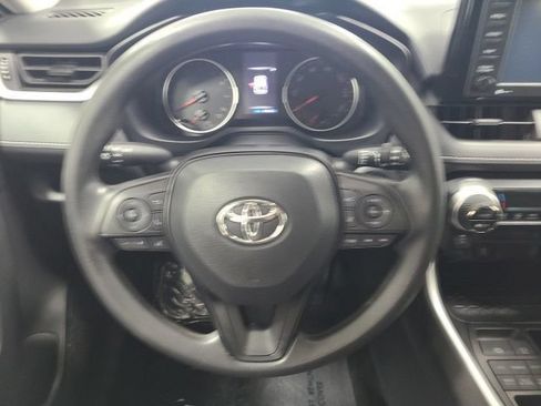 Used 2022 Toyota RAV4 XLE AWD/4WD image 22