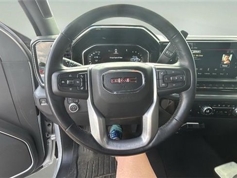Used 2022 GMC Sierra 1500 SLT w/ X31 Off-Road Package image 10