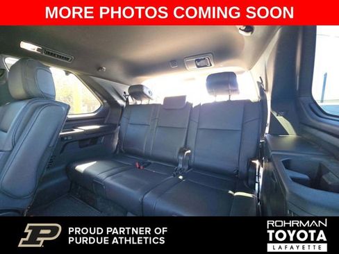 Used 2023 Toyota Sequoia Platinum AWD/4WD image 8