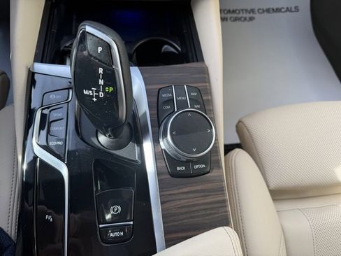 Used 2023 BMW 530i xDrive w/ Premium Package image 14