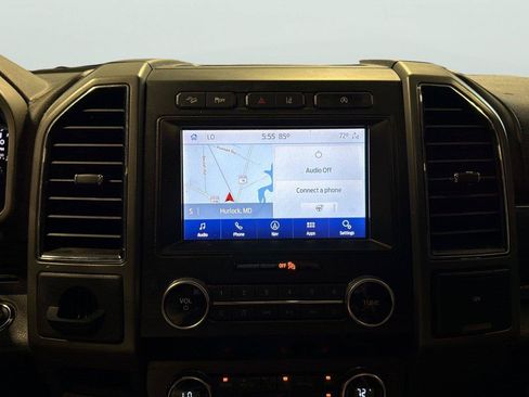 Used 2020 Ford Expedition XLT w/ Equipment Group 202A AWD/4WD image 18