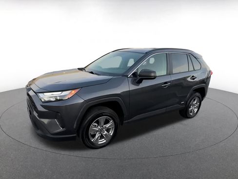 Used 2025 Toyota RAV4 LE image 8