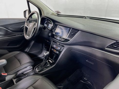 Used 2017 Buick Encore Essence w/ Experience Buick Package AWD/4WD image 29