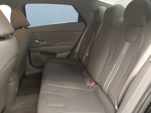 Used 2025 Hyundai Elantra Sport image 18