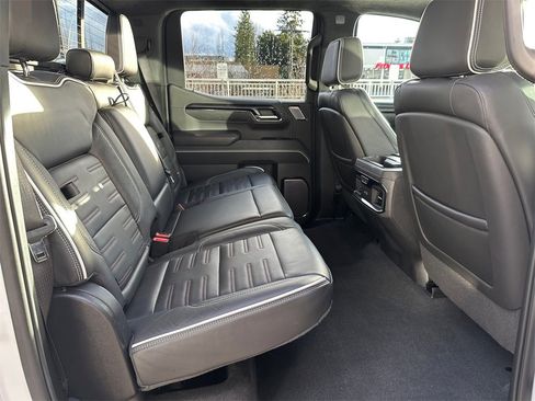 Used 2022 GMC Sierra 1500 AT4X image 46