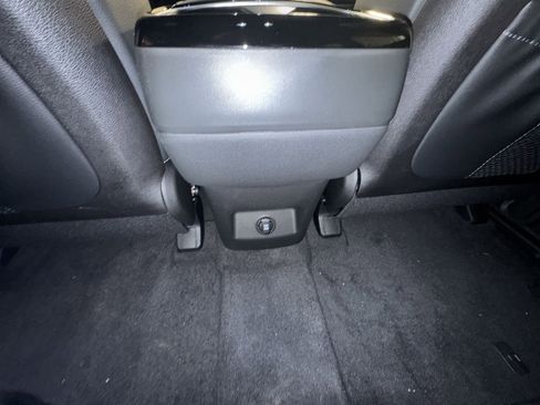 Certified 2025 Kia Telluride AWD image 32