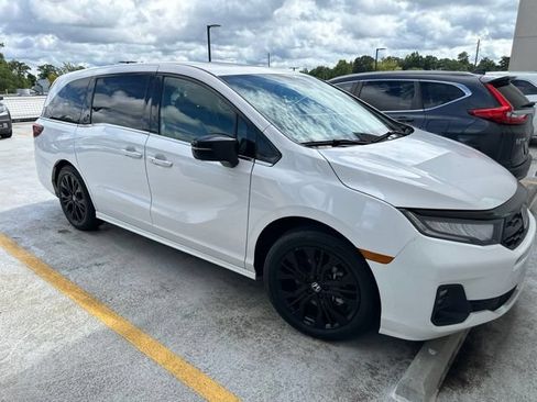 Used 2025 Honda Odyssey Sport-L image 2