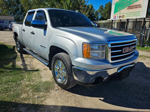 Used 2013 GMC Sierra 1500 SLE w/ Power Tech Package image 2