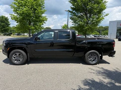 New 2026 Nissan Frontier SV w/ Tow Package AWD/4WD image 8