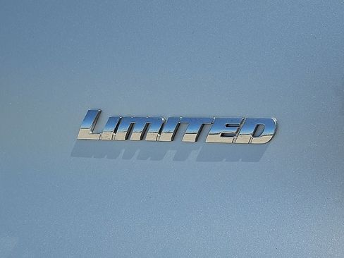 Used 2022 Toyota 4Runner Limited AWD/4WD image 14