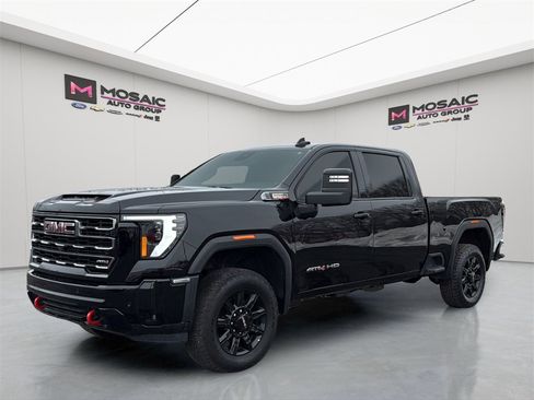 Used 2025 GMC Sierra 2500 AT4 image 3
