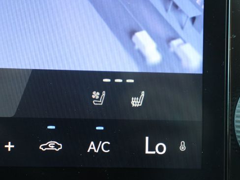 Used 2025 Lexus NX 250 FWD w/ Premium Package image 30