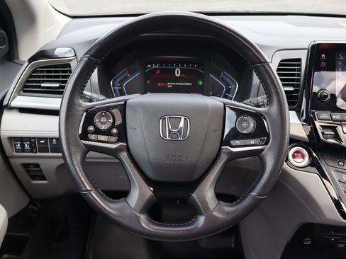 Used 2022 Honda Odyssey Touring image 25