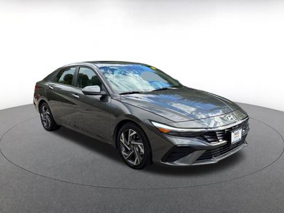 Used 2025 Hyundai Elantra SEL