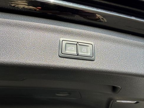 Used 2021 Audi Q3 2.0T Premium w/ Convenience Package image 25