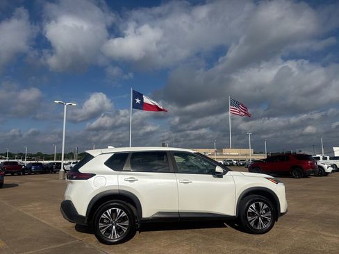 Certified 2023 Nissan Rogue SV FWD image 24