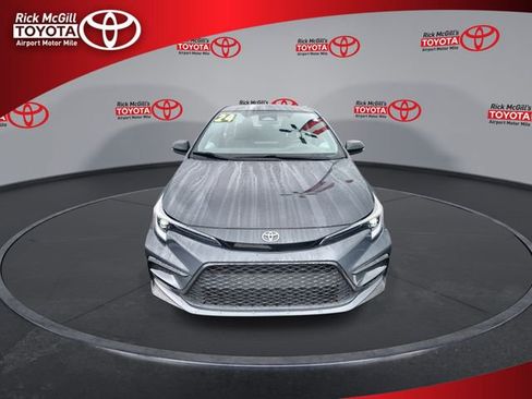 Used 2024 Toyota Corolla SE FWD image 3