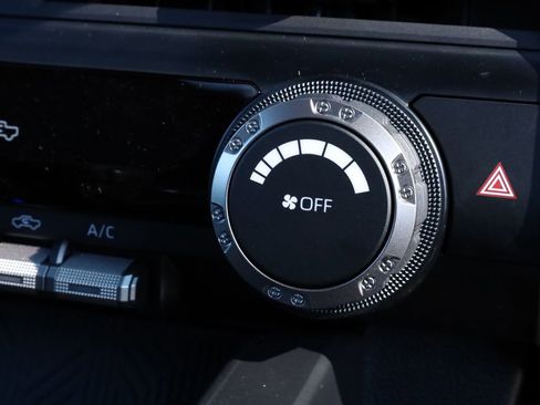 New 2025 Toyota Tacoma SR5 image 27