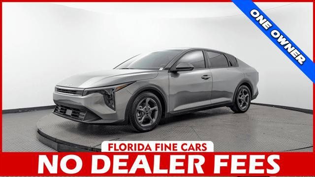 Used 2025 Kia K4 FWD image 1