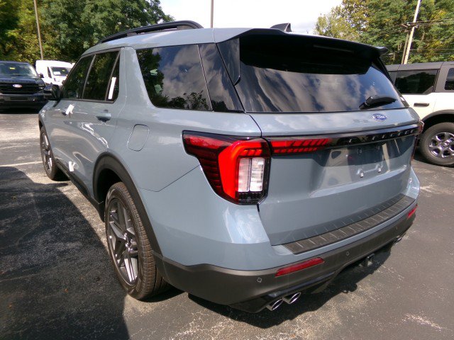 New 2026 Ford Explorer ST w/ Sun And Sound Package AWD/4WD image 5