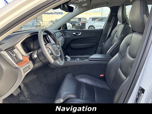 Used 2024 Volvo XC60 B5 Ultimate w/ Protection Package Premier image 3