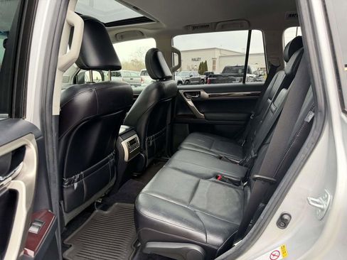 Used 2015 Lexus GX 460 w/ Premium Package image 15