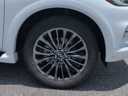 Used 2022 INFINITI QX80 Sensory AWD/4WD image 12