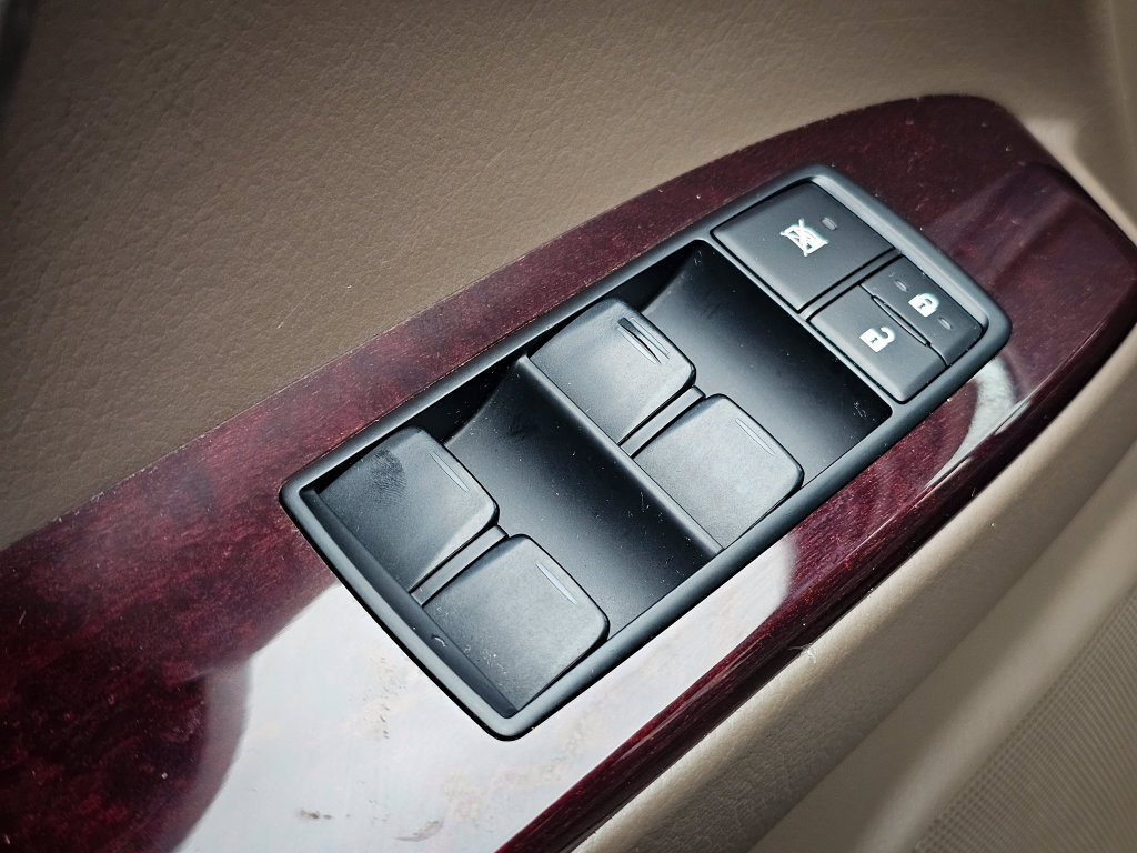 Used 2014 Lexus GX 460 w/ Premium Package AWD/4WD image 11