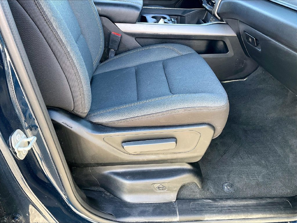 Used 2024 RAM 1500 Big Horn AWD/4WD image 32