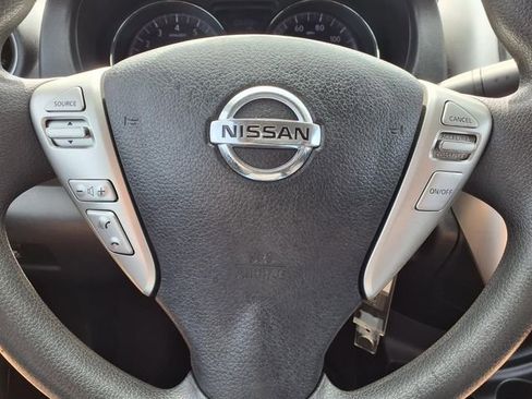 Used 2016 Nissan Versa SV FWD image 9