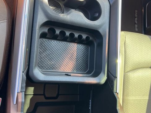Used 2019 RAM 2500 Laramie AWD/4WD image 42