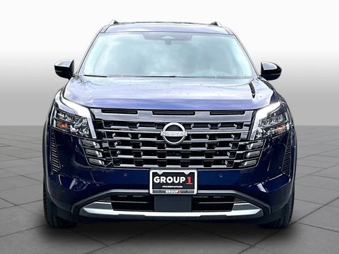 New 2026 Nissan Pathfinder Platinum FWD image 3