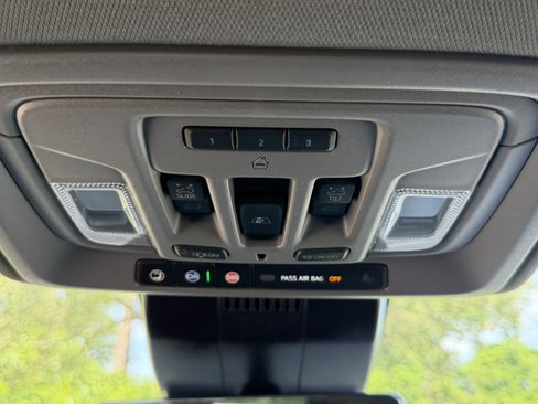 Used 2025 GMC Sierra 1500 Denali AWD/4WD image 14